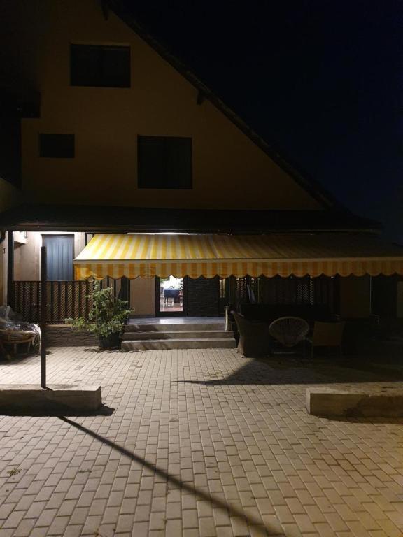Pensiunea Relax 쿠티에데아게스 외부 사진